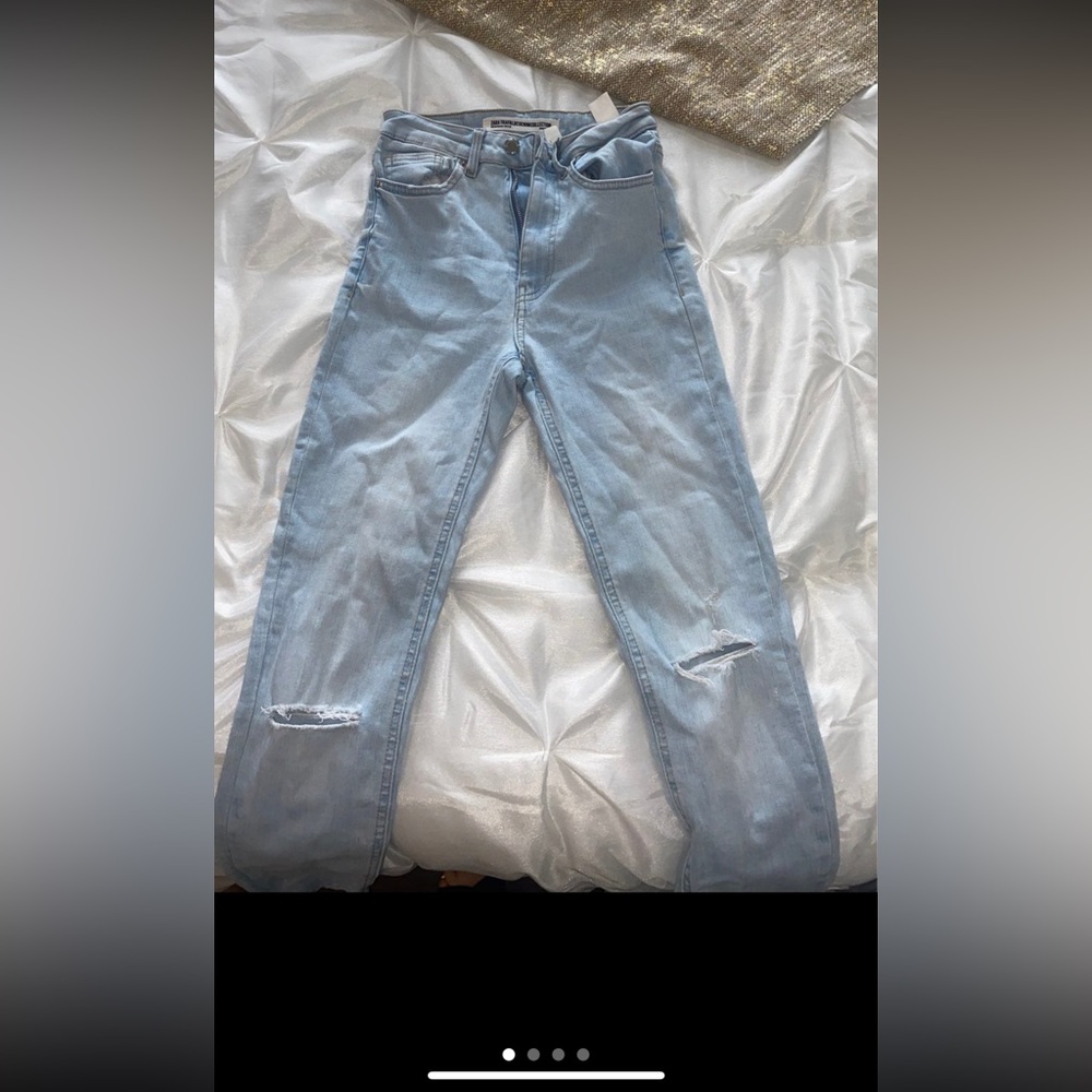 Zara light wash skinny jeans